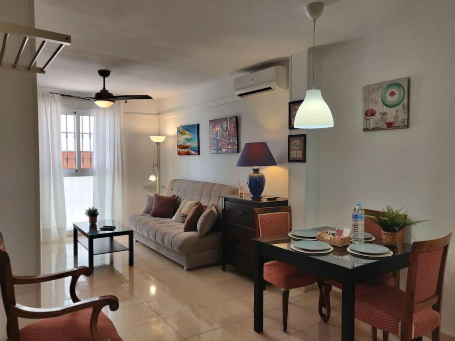 Apartamento Centrico En Fuengirola A 200 Metros De La Playa ภายนอก รูปภาพ